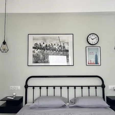Apartment Cd-p Loft, New Charming Loft With Private Patio, Center, Quite Neighborhood *