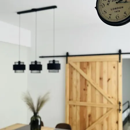 Cd-p Loft, New Charming Loft With Private Patio, Center, Quite Neighborhood Apartament