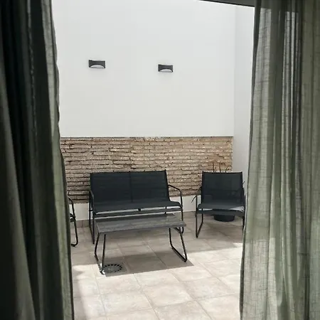 Cd-p Loft, New Charming Loft With Private Patio, Center, Quite Neighborhood *