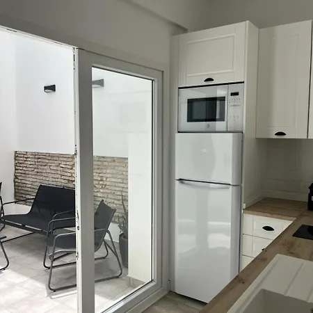 Cd-p Loft, New Charming Loft With Private Patio, Center, Quite Neighborhood Apartament