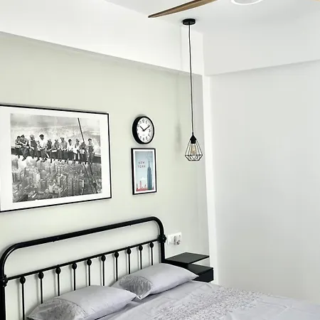 Cd-p Loft, New Charming Loft With Private Patio, Center, Quite Neighborhood Apartament